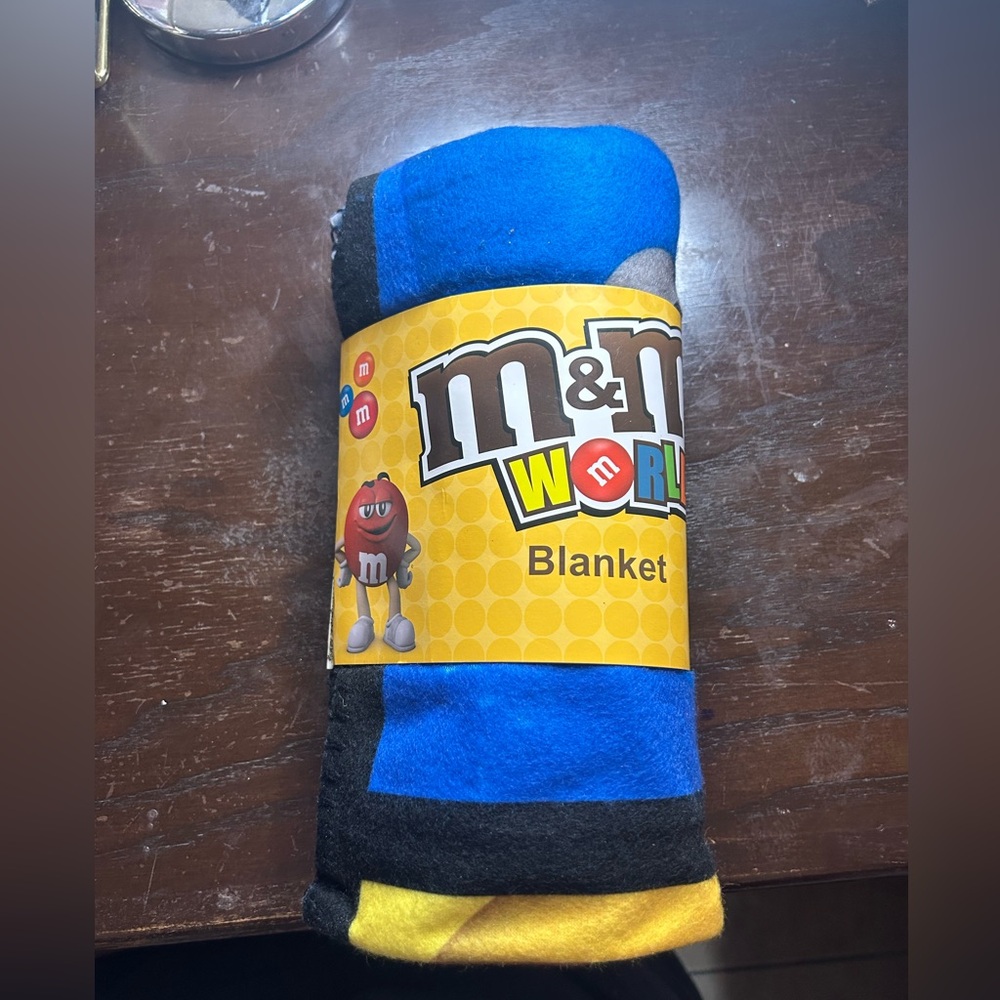 M&M’s blanket never used